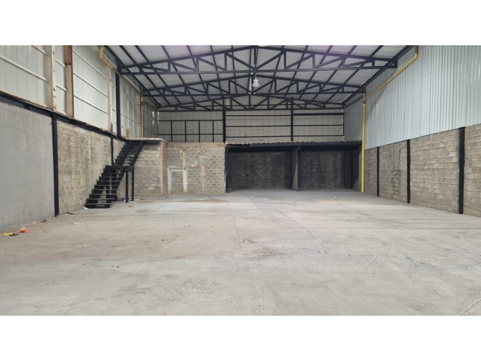 ALQUILER BODEGA INDUSTRIAL, ARROYOHONDO, YUMBO. — foto 3