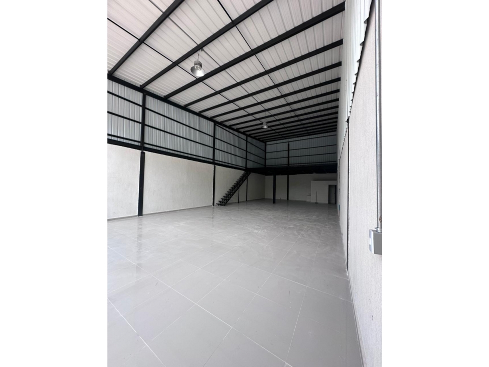 ALQUILER LOCAL COMERCIAL ARROYOHONDO, YUMBO. - 4