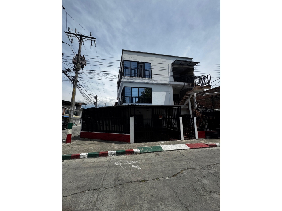 VENDO APTO 2 PISO P.H EN LA INDEPENDENCIA + PARQUEADERO(FG)W:10291024