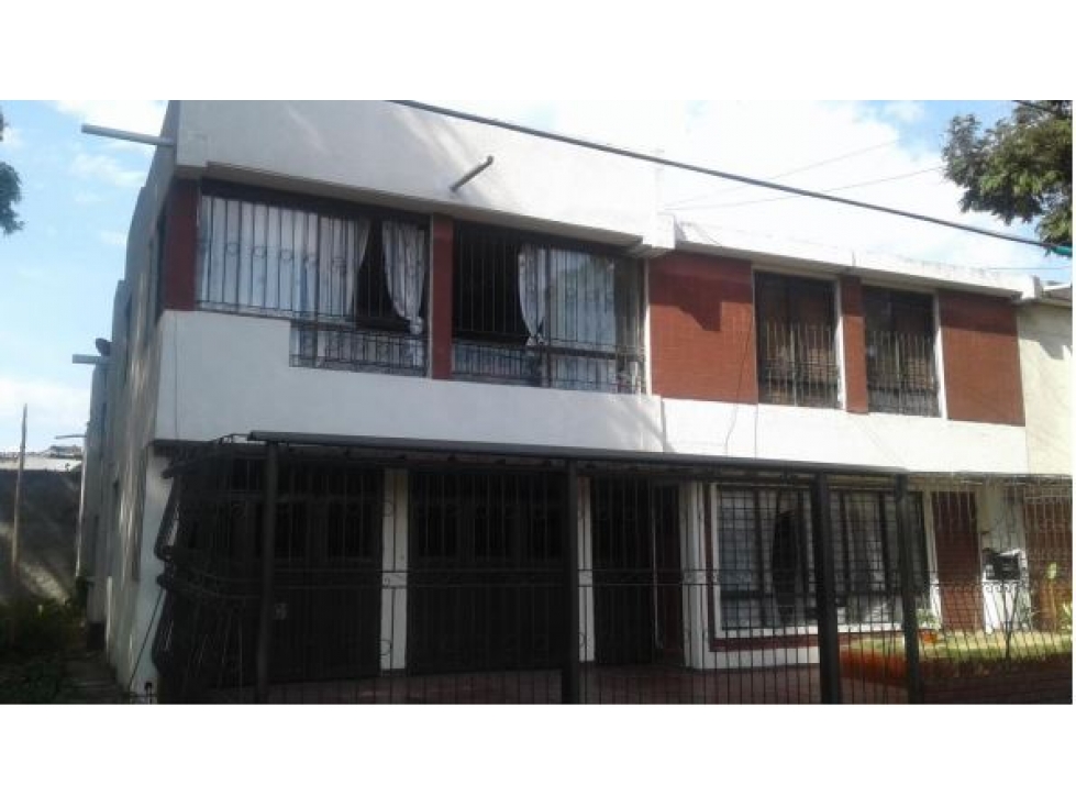 CASA EN VIPASA NORTE RENTANDO DOS PISOS CON 2 APARTAMENTOS — foto 3