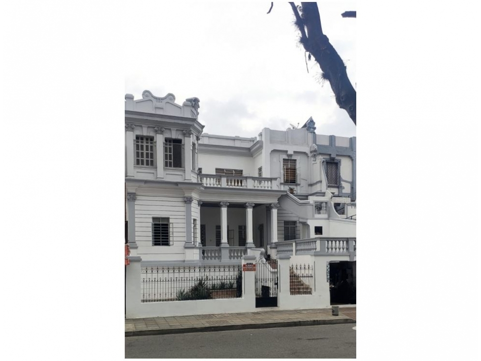 GRANADA COMERCIAL UNA CASA — foto 2