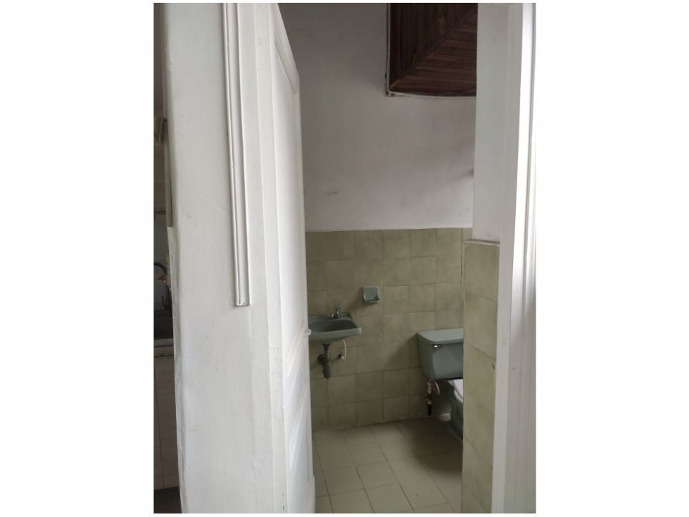 GRANADA COMERCIAL UNA CASA — foto 6