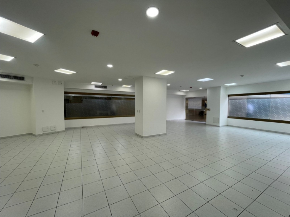 LOCAL EN EL CENTRO DE CALI DE LUJO Y EL MEJOR 200 M2. — foto 6