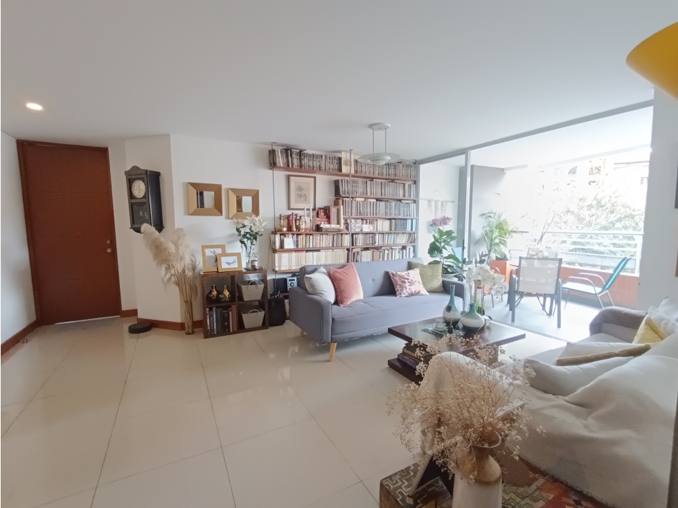VENTA APARTAMENTO EN LAURELES, MEDELLIN
