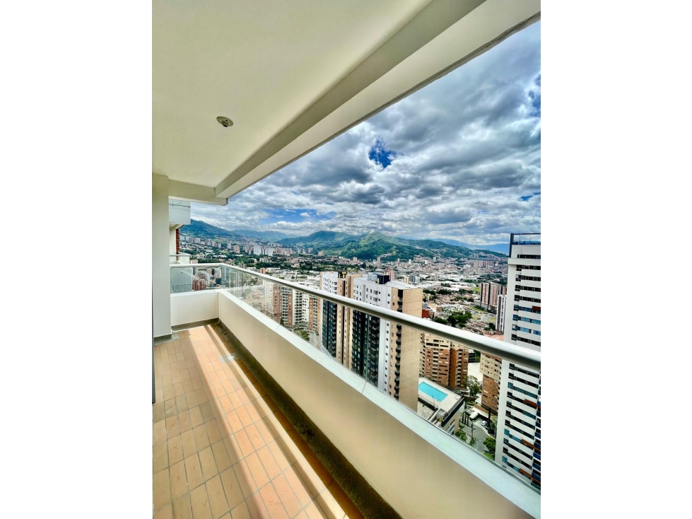 VENTA APARTAMENTO EN SABANETA, URB LAGOS DEL SUR