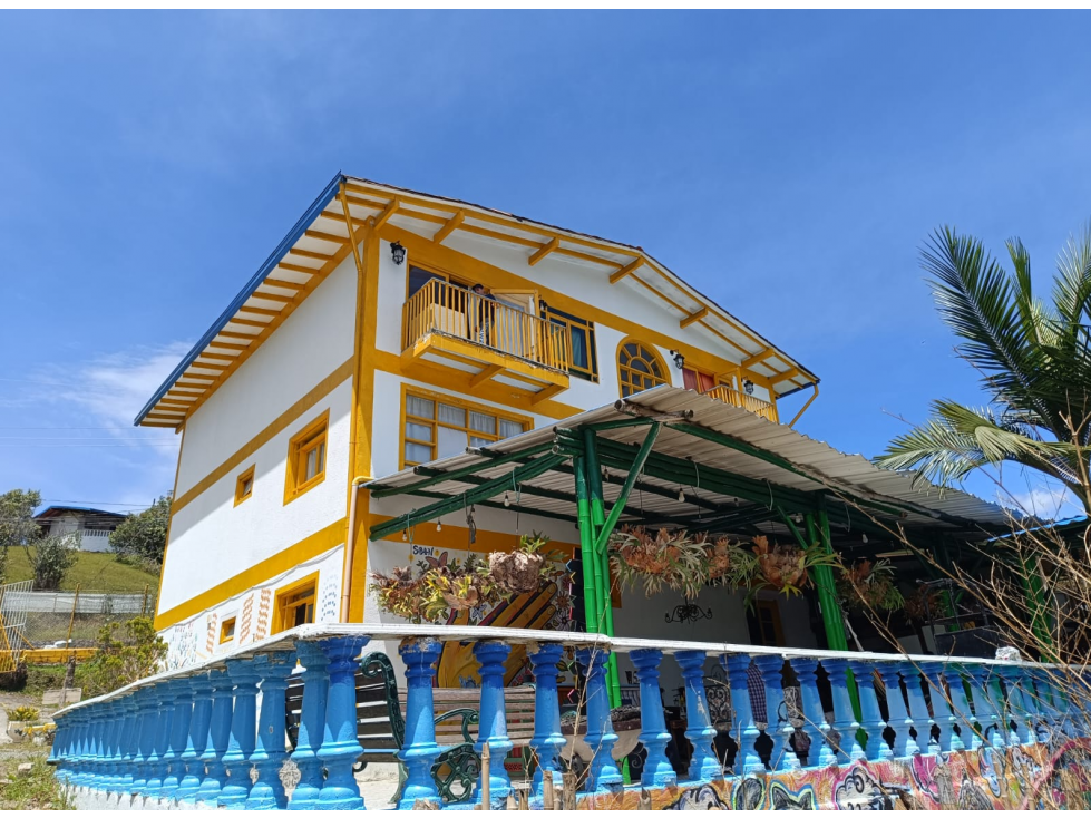 VENTA CASA HOTEL EN GUATAPE, CERCA AL MALECON - 3