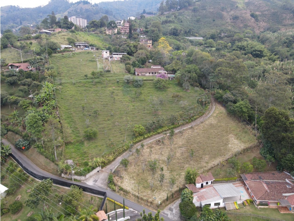 VENTA LOTE, SECTOR LAS LOMITAS, SABANETA, PARA CONSTRUCTORES — foto 2