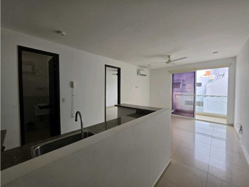Alto Prado Barranquilla Apartaestudio iluminado Piso 11 Vista Balcon