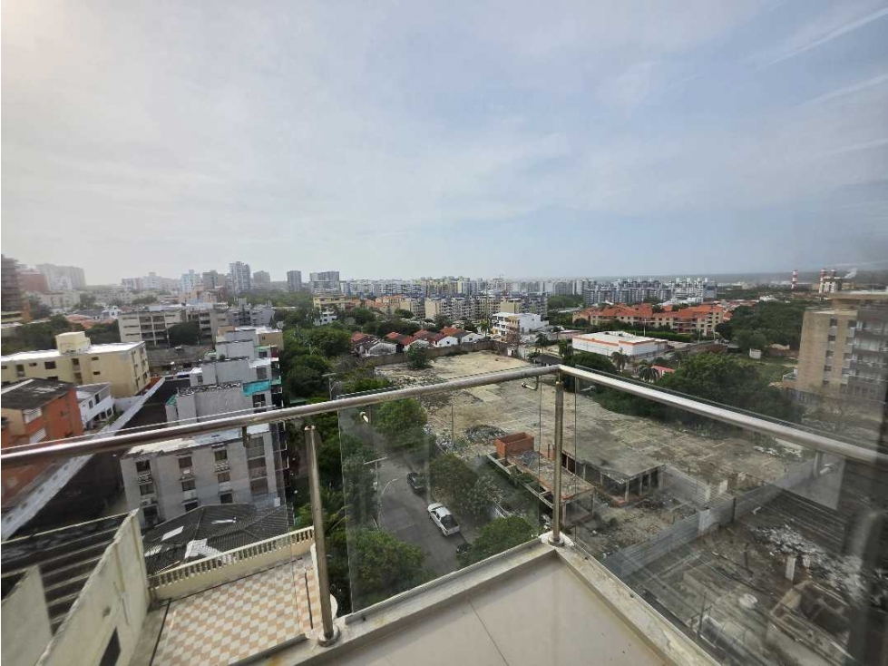 Apartamento en BARRANQUILLA Amoblado Iluminado piso alto vista sombra