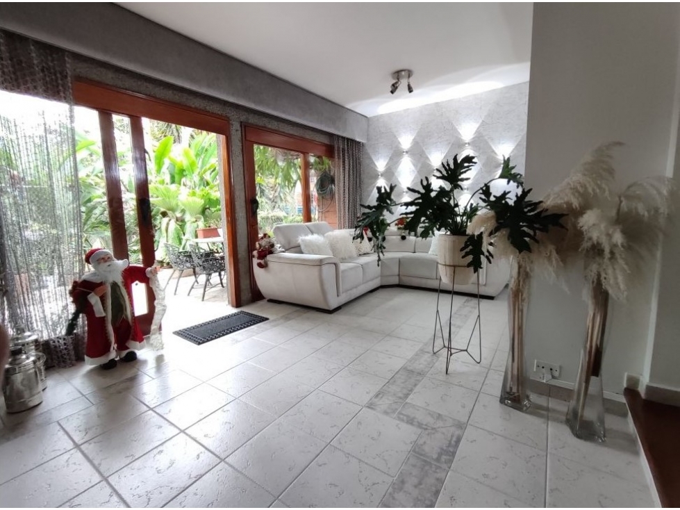 VENTA CASA EN ENVIGADO, EL ESCOBERO - 2