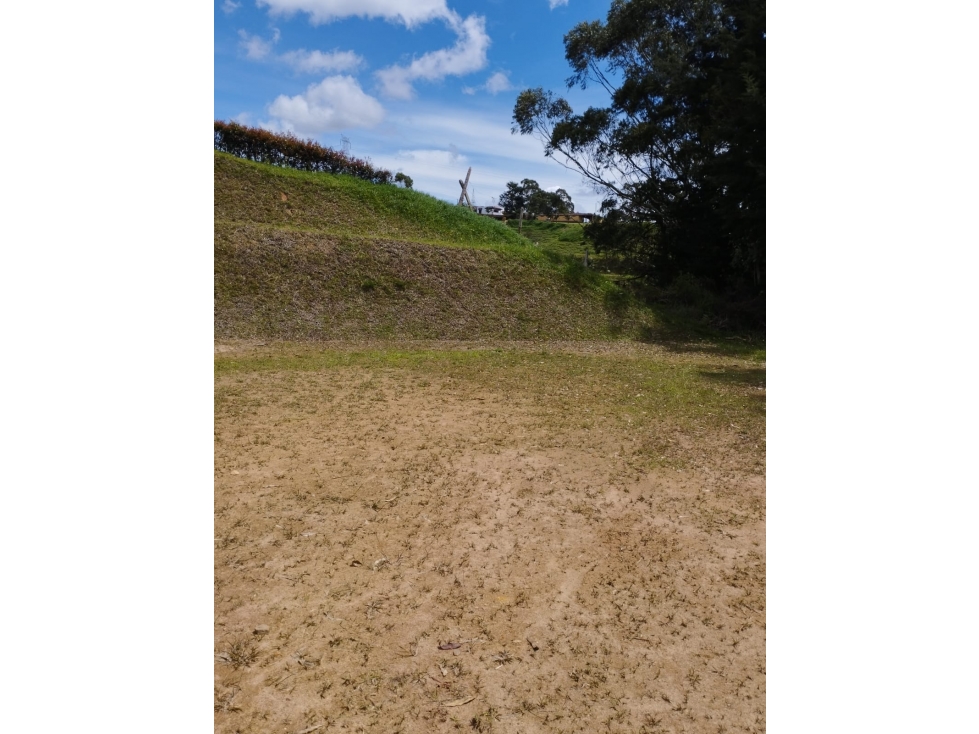 VENTA LOTE UD CERRADA MARINILLA, Vda CIMARRONAS - 3
