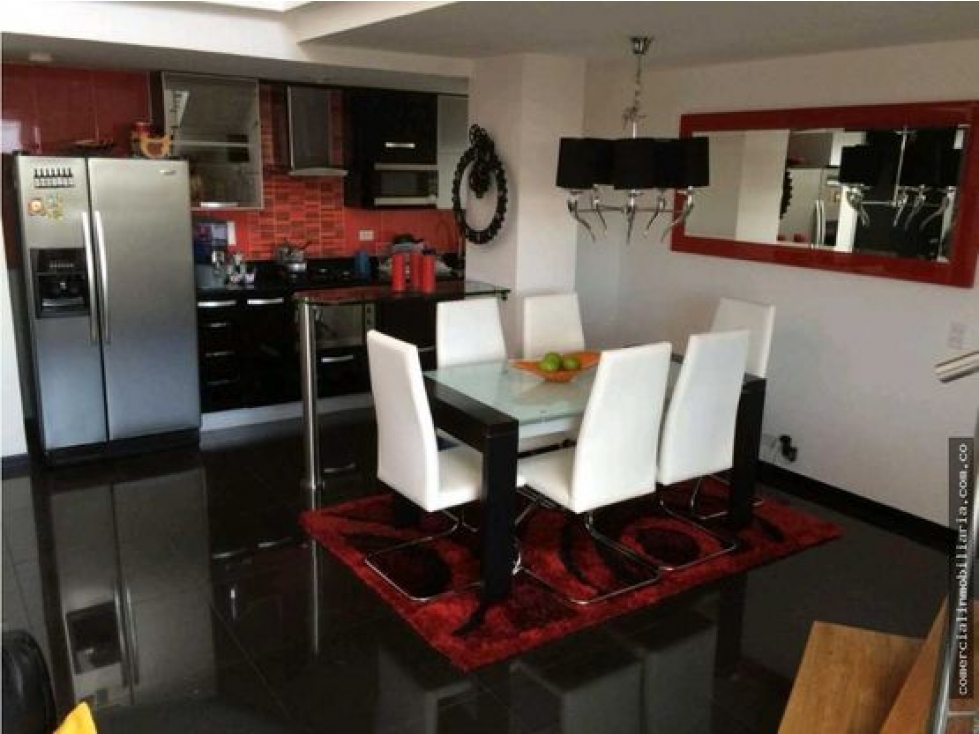 VENTA APARTAMENTO DUPLEX EN ENVIGADO ALTO DE LAS FLORES — foto 2