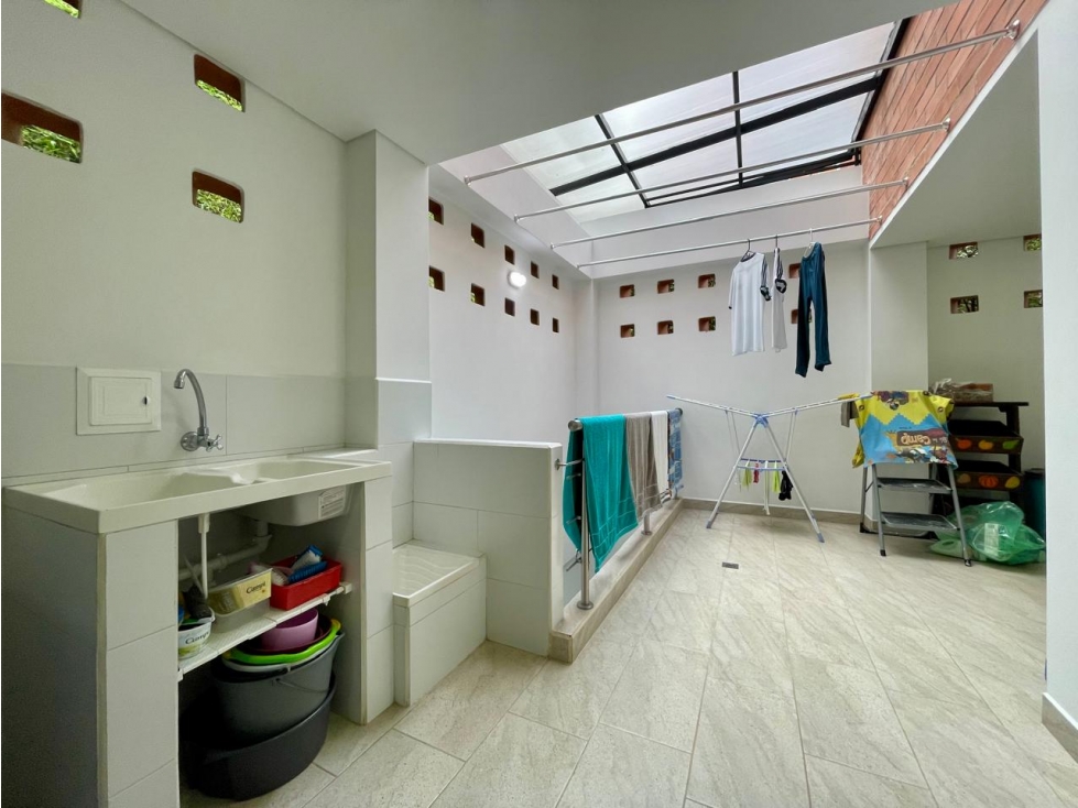 VENTA CASA EN SABANETA COLINAS DE SAN REMO — foto 4