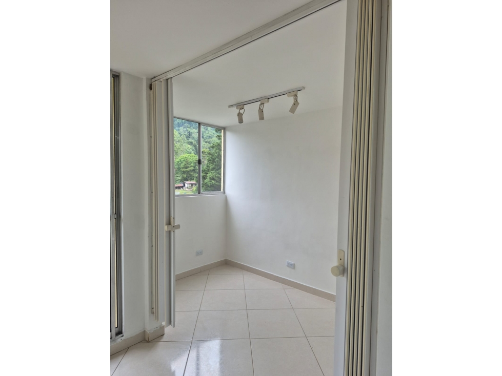 VENTA APARTAMENTO EN LA ESTRELLA, URBANIZACION FELICITY — foto 6