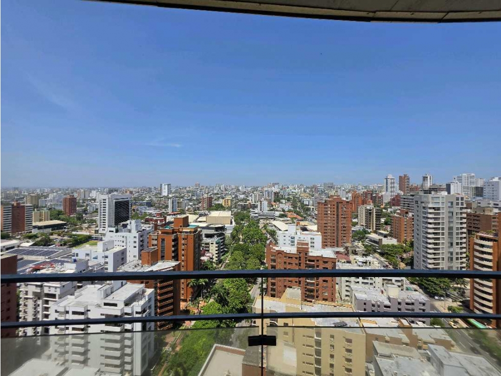Lujoso Apto en el Country, Barranquilla. Vista 360°, acabados Top. — foto 3