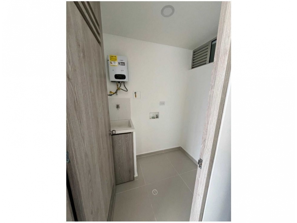 VENTA APARTAMENTO EN ITAGUI LA ESMERALDA, UNIDAD INDIGO — foto 3