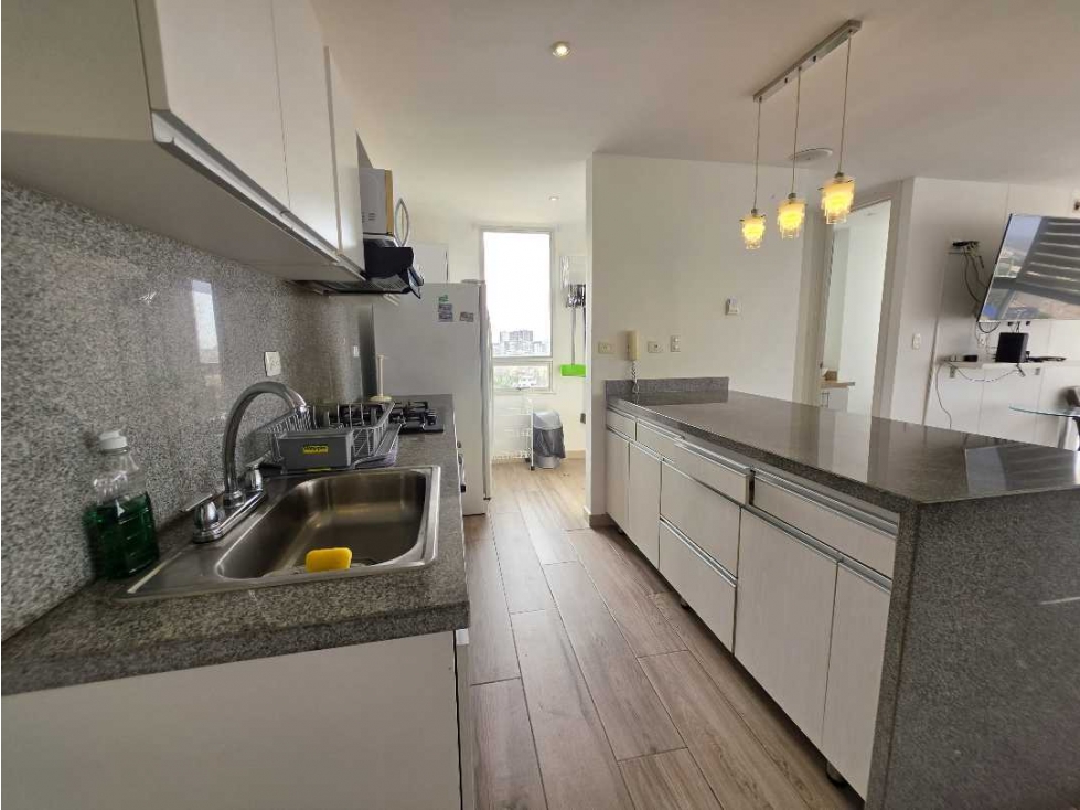 Apartamento en BARRANQUILLA Amoblado Iluminado piso alto vista sombra — foto 4