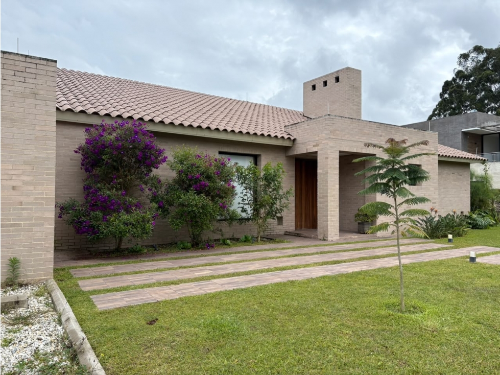 CASA EN LA CEJA, EN VENTA, EN EL CORREDOR SAN ANTONIO, LA CEJA