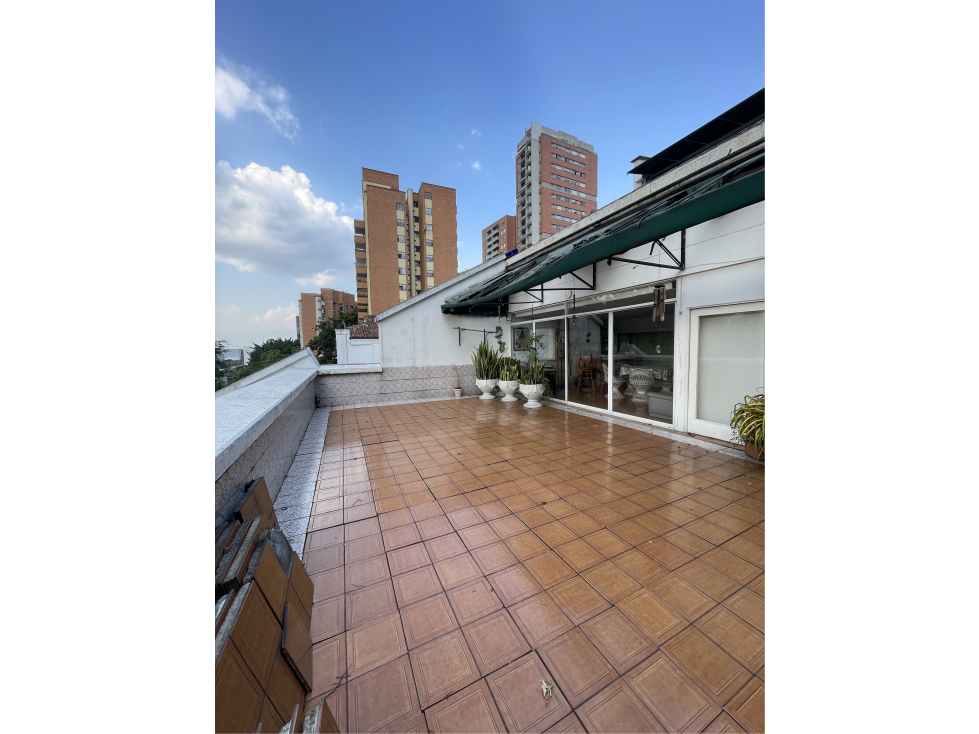 APARTAMENTO CON TERRAZA, POBLADO, SANTA MARIA DE LOS ANGELES — foto 2