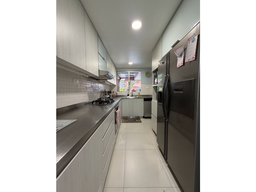 CASA DE 2 NIVELES EN VENTA, ENVIGADO, LOMA DEL CHOCHO — foto 2