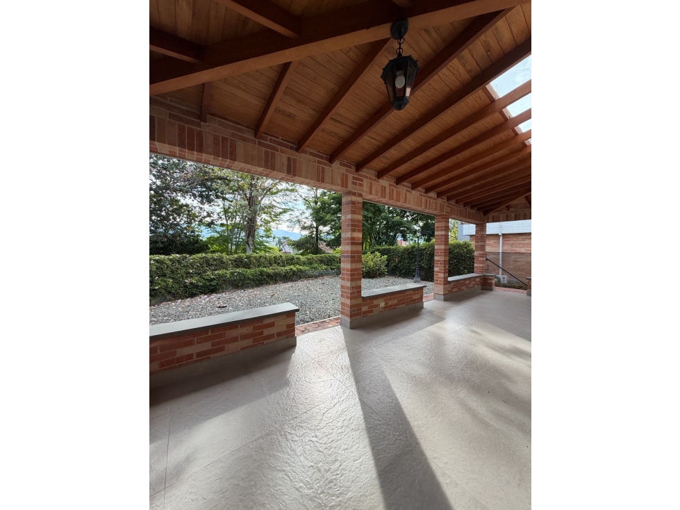 CASA NO ADOSADA, DE 2 NIVELES, LOMA DE BENEDICTINOS, ENVIGADO — foto 4