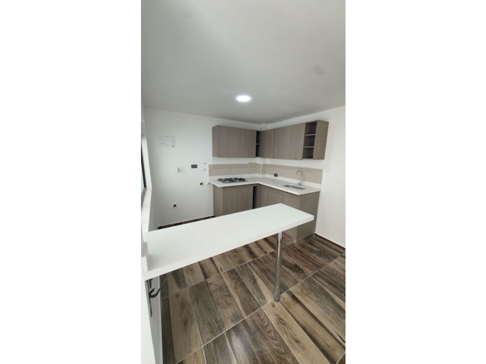 VENDO APARTAMENTO NUEVO EN GUATAPE - 2