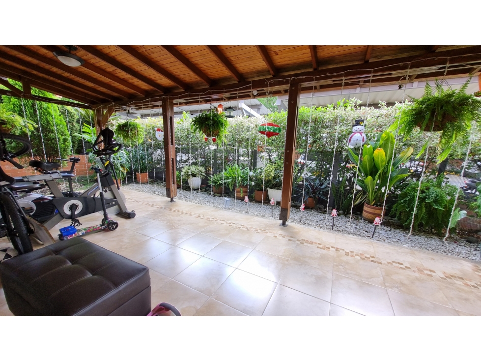 VENDO CASA EN CONDOMINIO FARALLONES DE PANCE W10312047 XU
