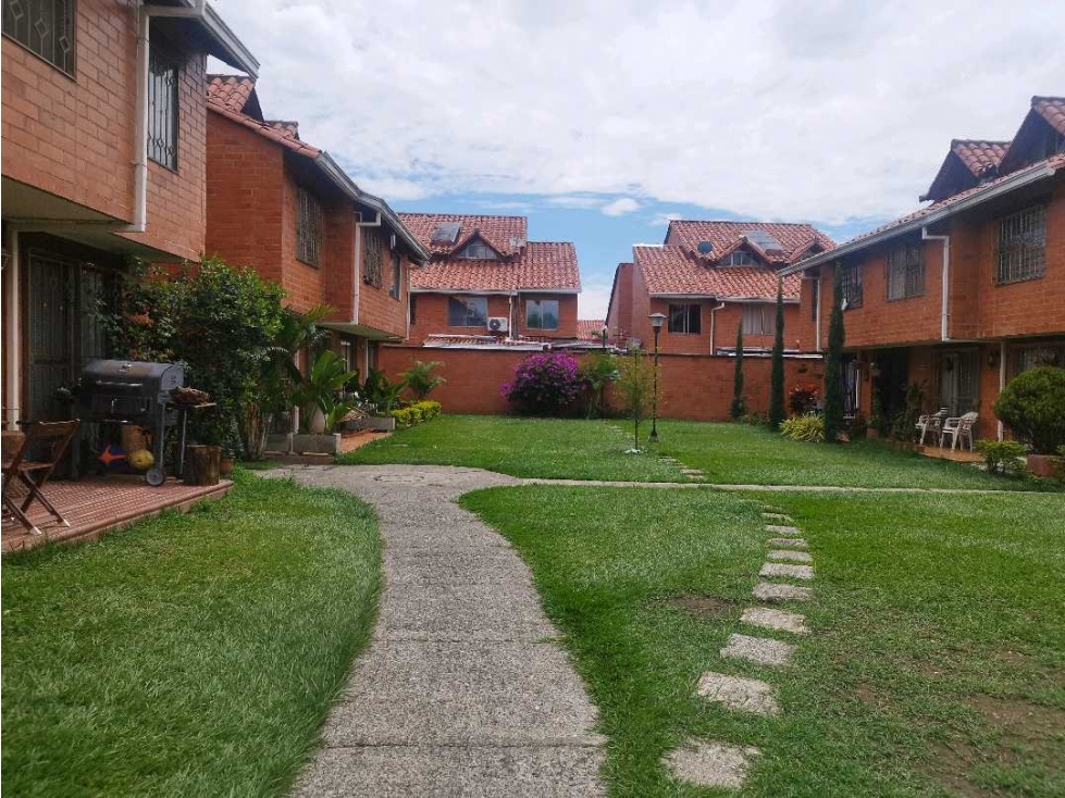 VENDO CASA BARRIO LA HACIENDA CQ9539410