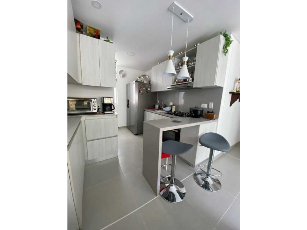 VENDO O ALQUILO LINDO APARTAMENTO EN ALTOS DE CRISTALES CS 7335978 — foto 4