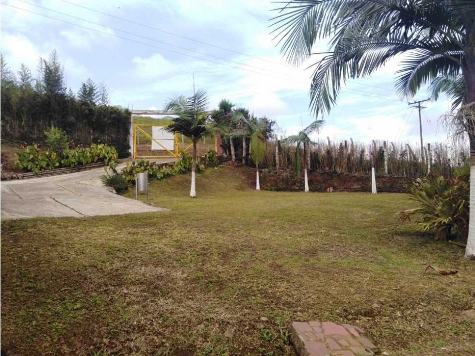 VENDO LINDA FINCA KILOMETRO 30 EN PARCELACION CS 7211755 - 4
