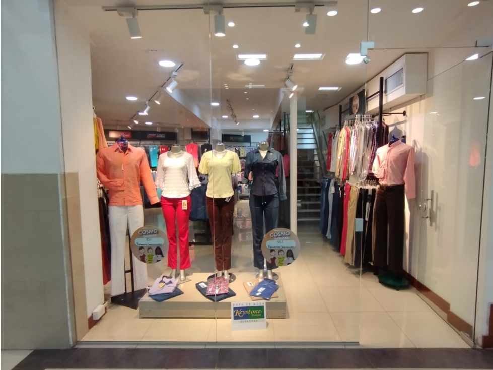 SE VENDE LOCAL COMERCIAL EN COSMOCENTRO - YP - 6439992 - 2