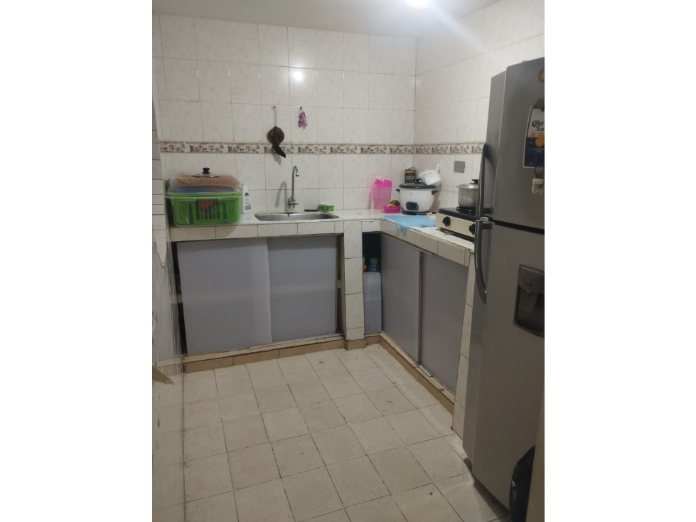 Casa de 3 pisos con 3 apartamentos independientes en Floralia, Cali DM — foto 2