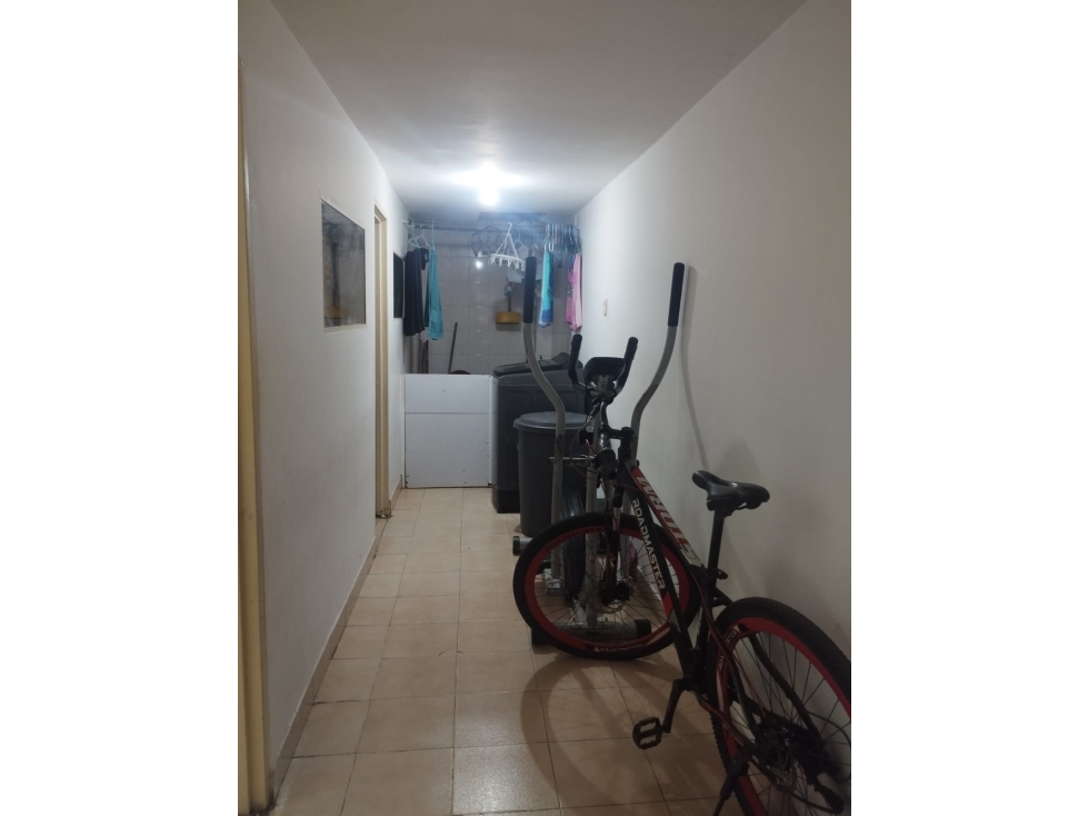 Casa de 3 pisos con 3 apartamentos independientes en Floralia, Cali DM — foto 3