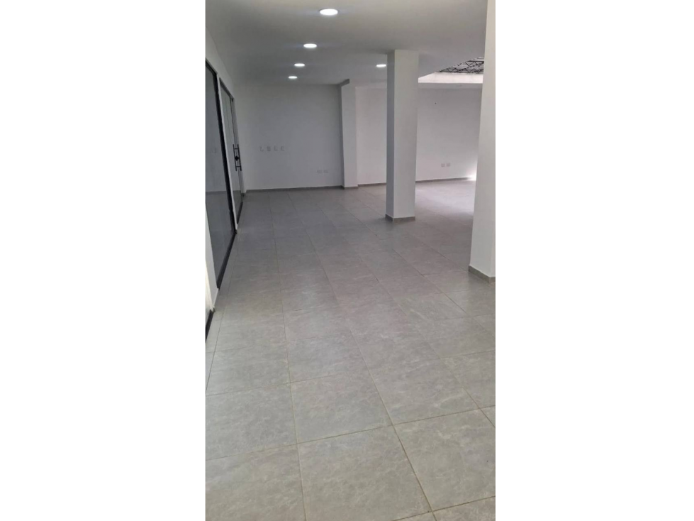 ALQUILER DE LOCAL COMERCIAL BARRIO CAPRI, NUEVO-YY-9989496 — foto 6