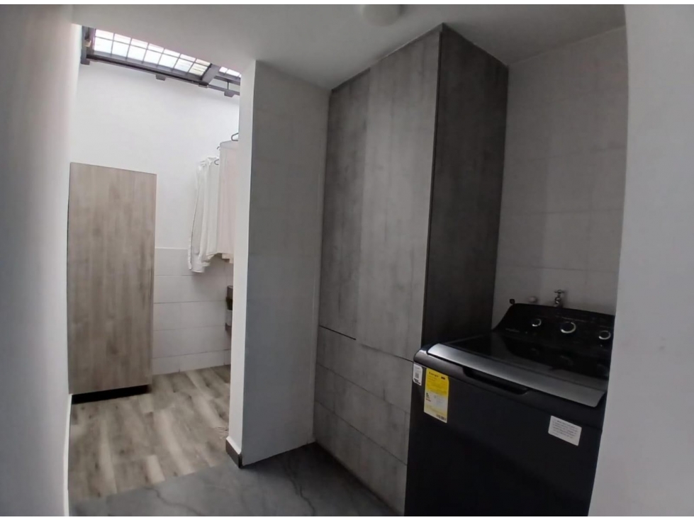 Se Vende Casa Externa 2 pisos-Piscina - Barrio San Joaquin -YP 9949627 — foto 6