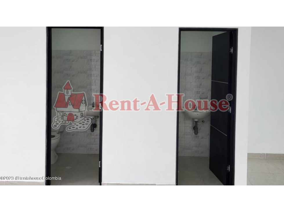 Local Comercial en Bogota (Bogota D.C.) RAH CO: 25-700
