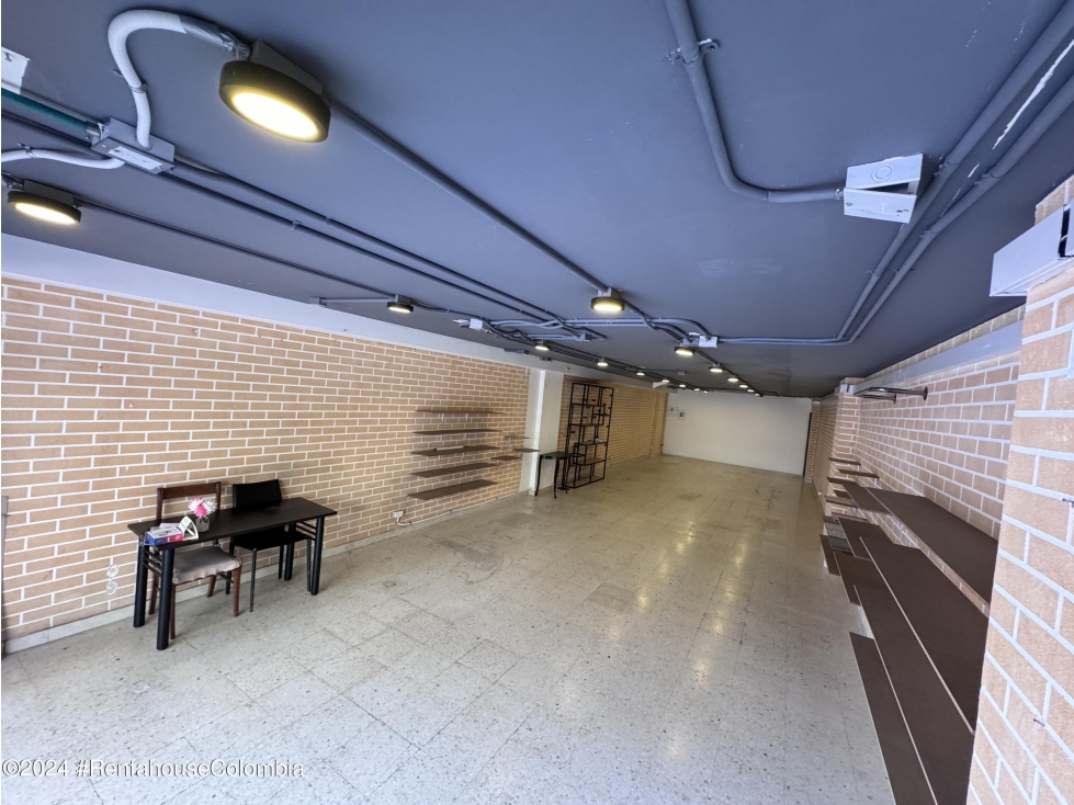 Local Comercial en Bogota (Bogota D.C.) RAH CO: 26-47