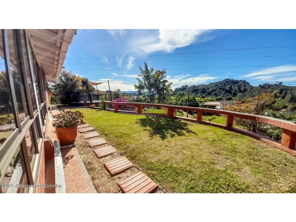 Casa en Guatape (Antioquia) RAH CO: 26-111