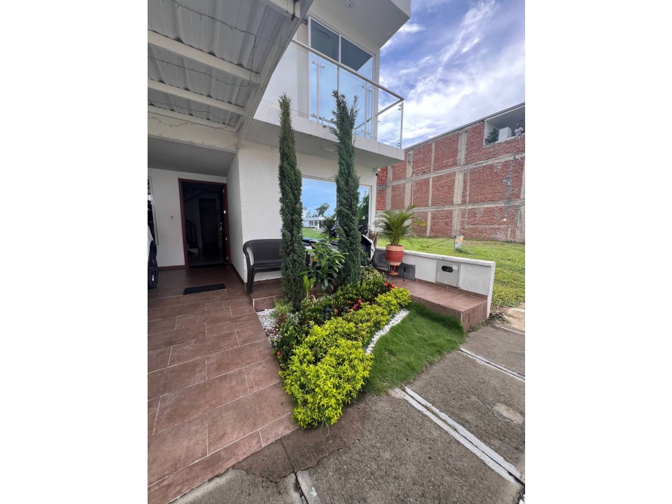 VENTA DE CASA DETRES PISOS EN CONDOMINIO JAMUNDI-YY-9717623. — foto 2