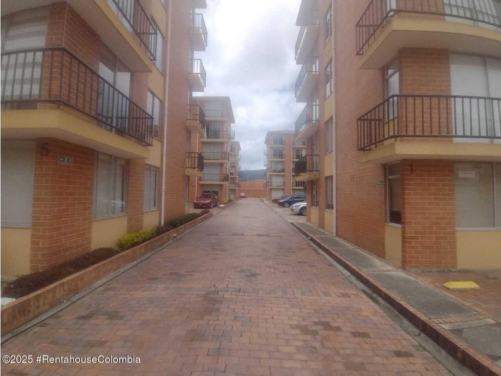 Apartamento en Chia (Cundinamarca) RAH CO: 26-633