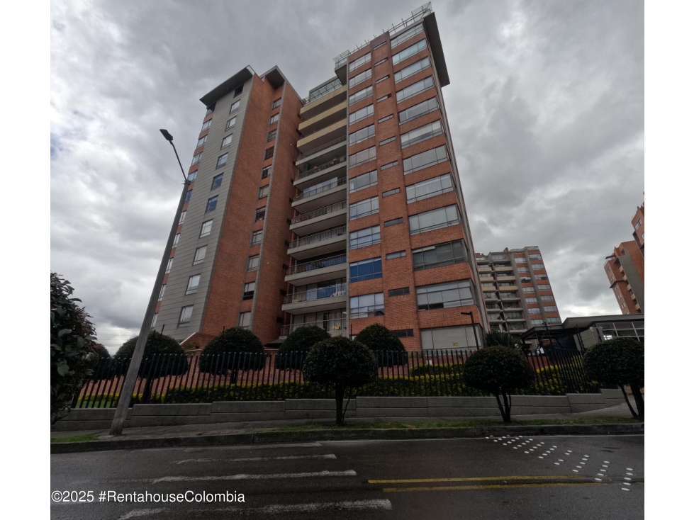 Apartamento en Bogota (Bogota D.C.) RAH CO: 25-1705