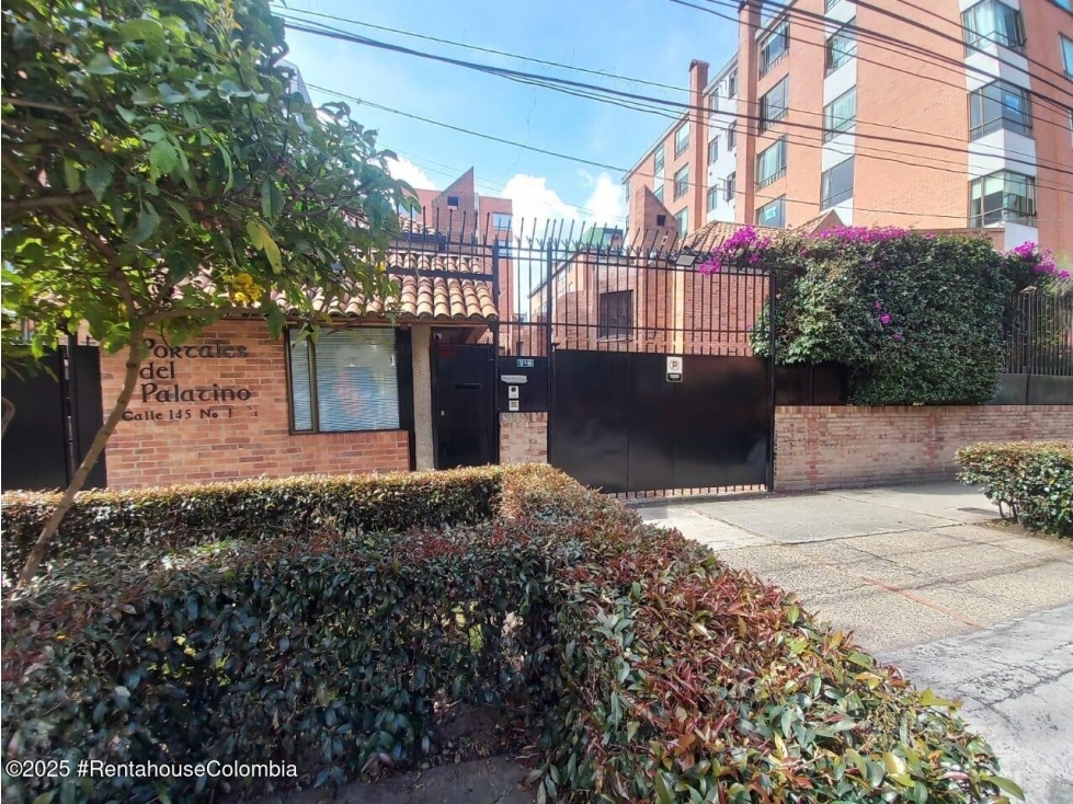 Casa en Bogota (Bogota D.C.) RAH CO: 25-1696
