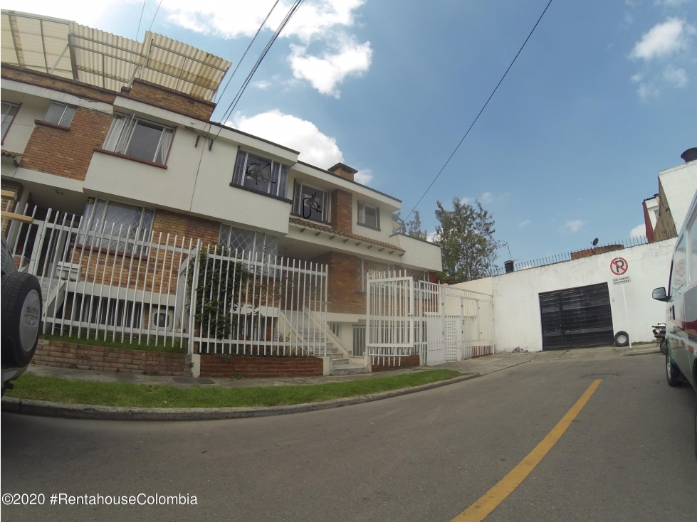 Casa en Bogotá (Bogota D.C.) RAH CO: 26-810