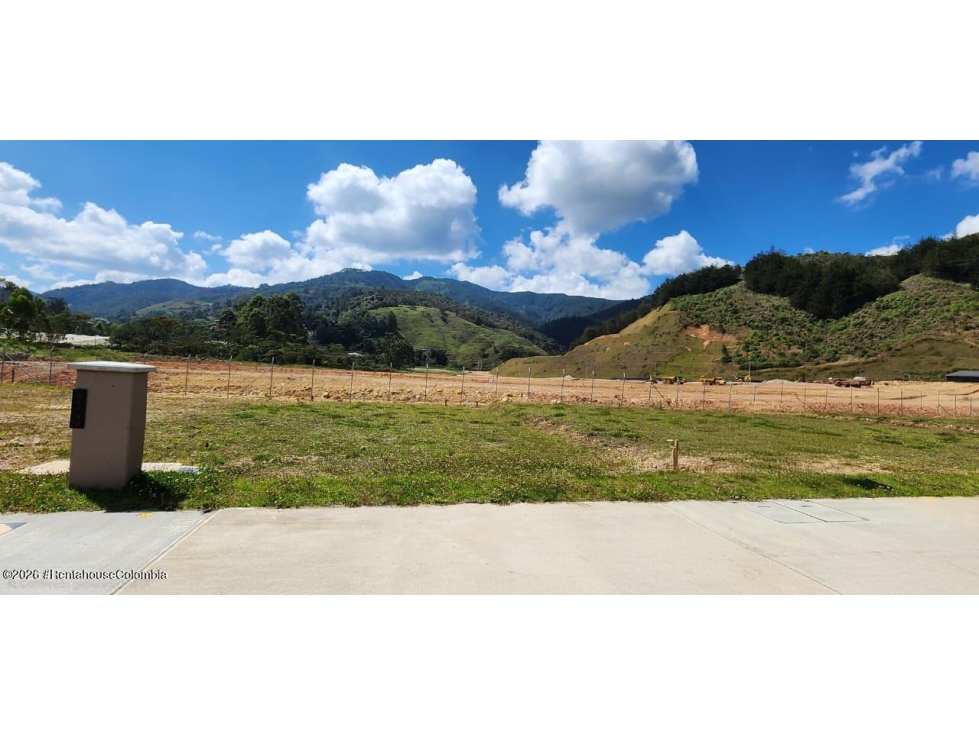 Lote en El Retiro (Antioquia) RAH CO: 26-927