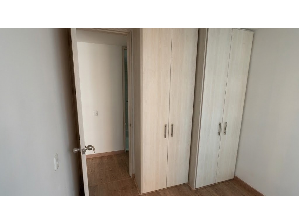 Burgos Castilla Reservado-Campo Alegre, Kennedy — foto 4