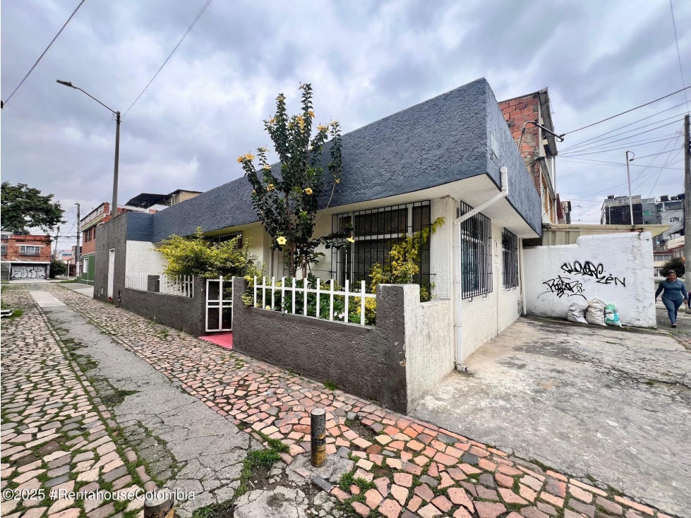 Casa en Bogota (Bogota D.C.) RAH CO: 26-900