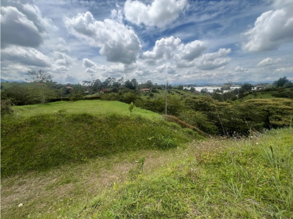Lote en venta Marinilla 2.500 m² en parcelación campestre