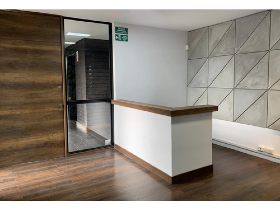 Oficina corporativa en Provenza El Poblado 251 m², 5 oficinas