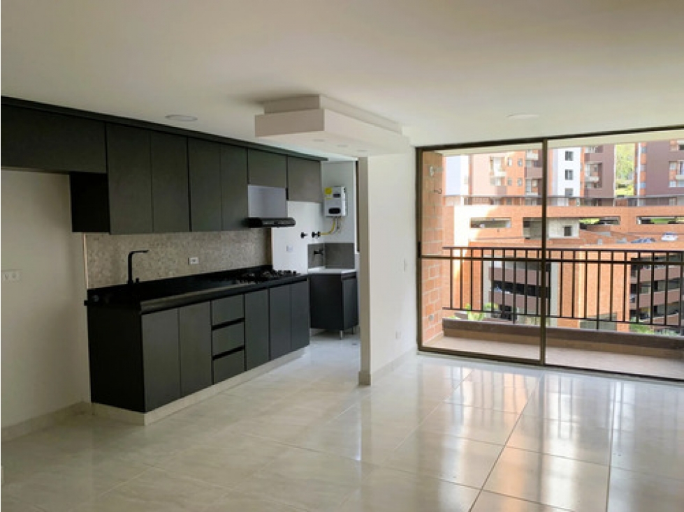 Apto remodelado en venta Rodeo Alto 60 m², 3 hab, parqueadero