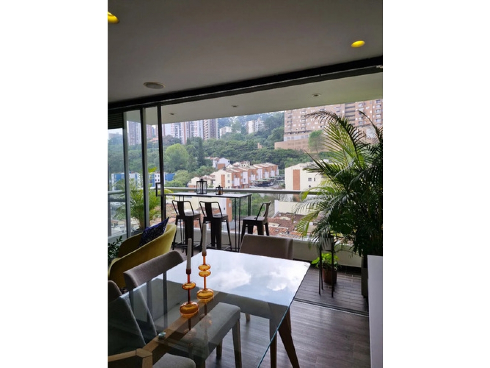 Apto moderno en venta Loma del Indio El Poblado, acabados premium